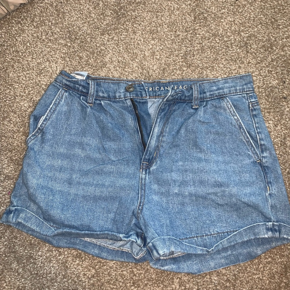 American Eagle mom shorts